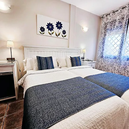 Medina De 3* Толедо