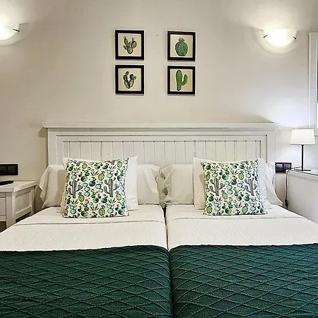 Hotel Medina De 3*