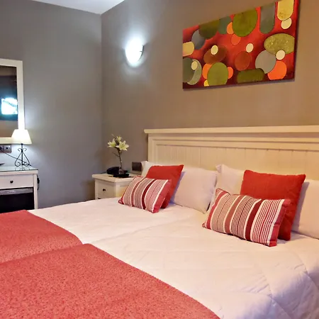 Hotel Medina De 3*
